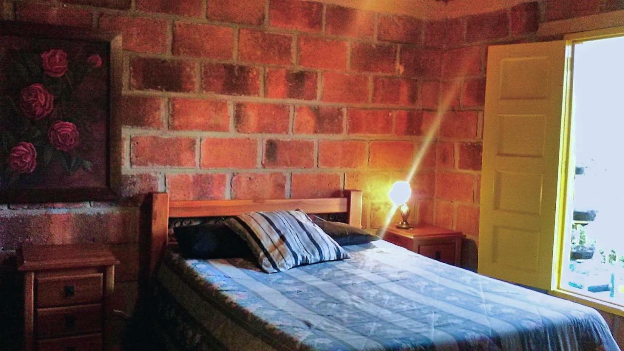 贾丁 La Casa Del Sol旅馆 外观 照片